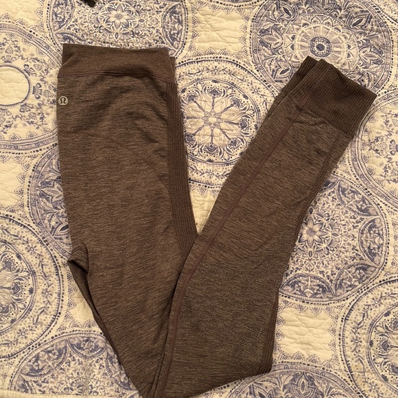 Lululemon thermal leggings - Picture 1 of 4